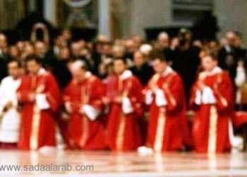 فضيحة مدوية تعصف بأركان الفاتيكان.. 848 قساً جرى عزلهم بسبب اغتصاب أطفال