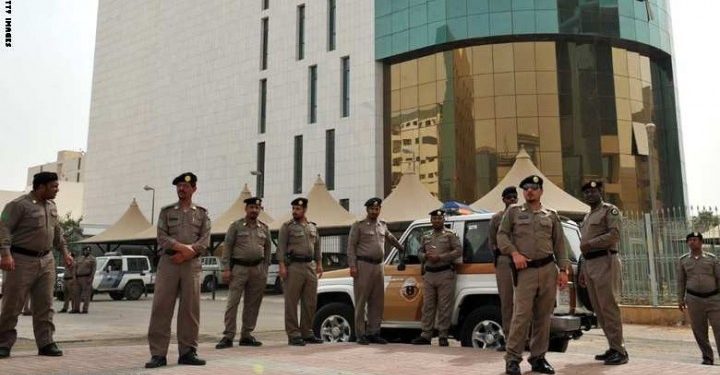 السعودية: السجن لمدد متفاوتة بحق 70 مواطنا ويمني بتهم نزع بيعة الملك ومبايعة زعيم القاعدة باليمن