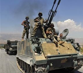 الجيش يقصف تجمعات المسلحين في جرود عرسال