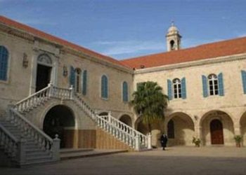 مرجع كنسي: أبلغنا المعنيين رفضنا تسليم صلاحيّات الرئاسة الى حكومة مُستقيلة