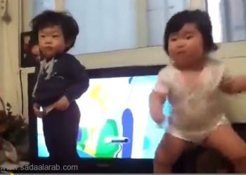 طفلة كورية تقلد شاكيرا وتنال إعجاب الملايين