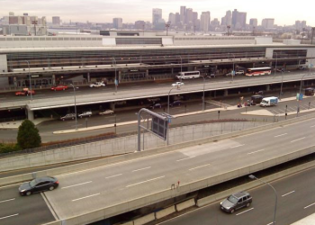 صورة امرأة مخطوفة قبل اغتصابها تثير عاصفة من الغضب