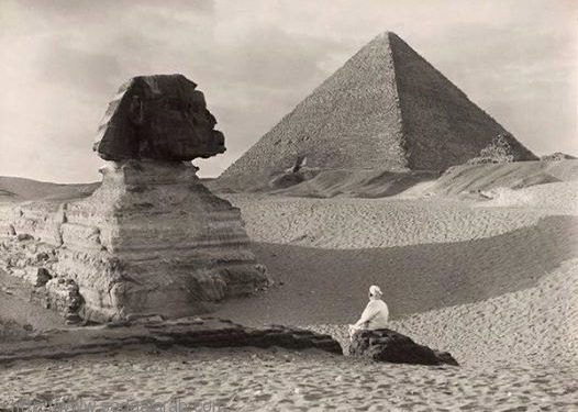 اخنوع و الأهرامات