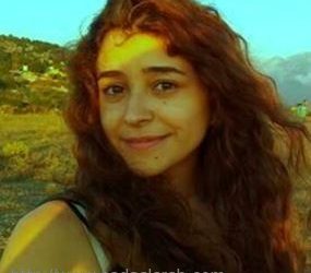 الشابة ستيفاني الزغبي إنتحرت بعد إنهيار عصبي جراء وفاة والدتها