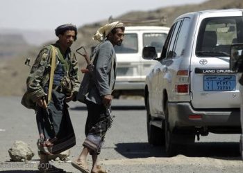 الحوثيون يحاصرون "اللواء العاشر" غربي اليمن