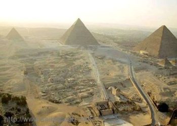 الارهاب يضرب مصر: مقتل 21 جنديا مصريا بهجوم في وادي الجيزة