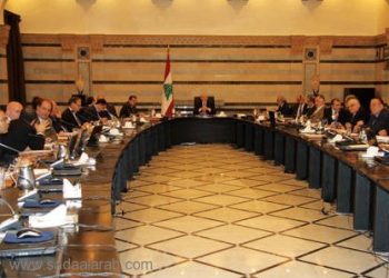 مجلس الوزارء يفوض رئيسه التفاوض لتحرير العسكريين