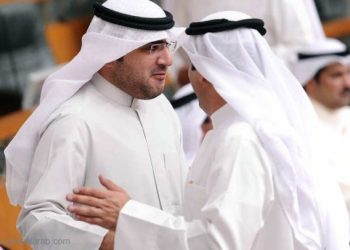 الكويت: استقالة ثلاثة نواب والصحف تحذر من أزمة سياسية مستعرة