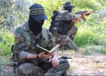 تسجيل صوتي خطير: اتصال صوتي بين ضابطة اسرائيلية وشاب فلسطيني لتجنيده لصالح العدو