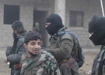 سقوط دفاعات مطار دير الزور: الجيش يستعد للإنسحاب حشيةً من مجزرة