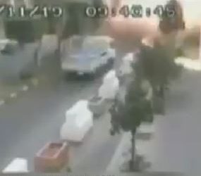 بالفيديو.. شريط جديد يعرض للمرة الاولى عن تفجير السفارة الايرانية في بيروت