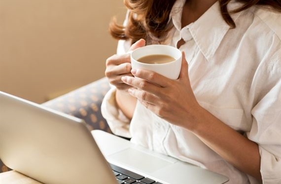 هكذا يتم مراقبتكم وتصويركم عبر كاميراتكم.. دون أن تعلمون!