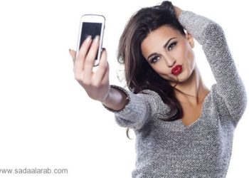 لهذا السبب.. الـ سيلفي تصيبك بالنرجسية وتفقدك وظيفتك!