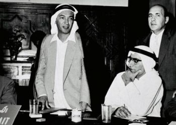 السلع تتعثر بسبب وفرة العرض وضعف النمو وقوة الدولار