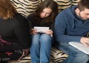 ما هي أبرز سلبيات مواقع التواصل الاجتماعي ؟