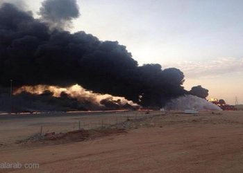 بالفيديو والصور: الحريق الهائل في انبوب نفط في الرياض