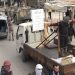 بالصور: قطعوا رأسه، وصلبوه على شاحنة وجالوا به في شوارع الغوطة!