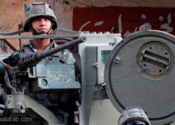 الجيش يعتقل سوريان شاركا بالاعتداء عليه في عرسال