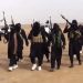 الشعيطات يسلّمون أسلحتهم لـ داعش..!