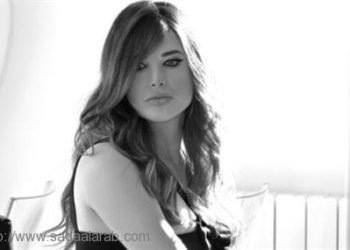 "السر" الذي كشفته منى ابو حمزة لأولادها بعد 23 سنة