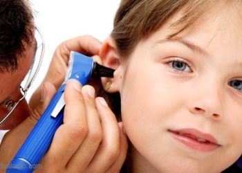 كيف تبدأ مشاكل السمع عند الطفل؟