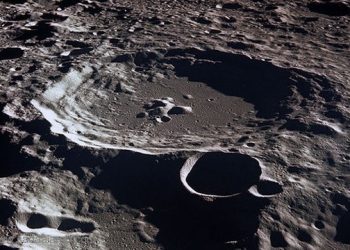 هل فعلا الماء موجود على سطح القمر؟