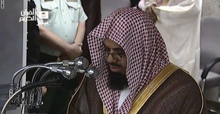 أحداث الأحساء بالسعودية.. إمام الحرم يشبه من فرح بالحادثة بعبدالله بن سلول.. خلفان: منفذو العملية ليس لهم إلا السيف