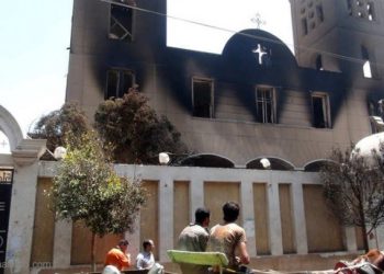 مصر.. الأمن يحاصر قرية بالمنيا بعد مصادمات طائفية بين مسلمين ومسيحيين