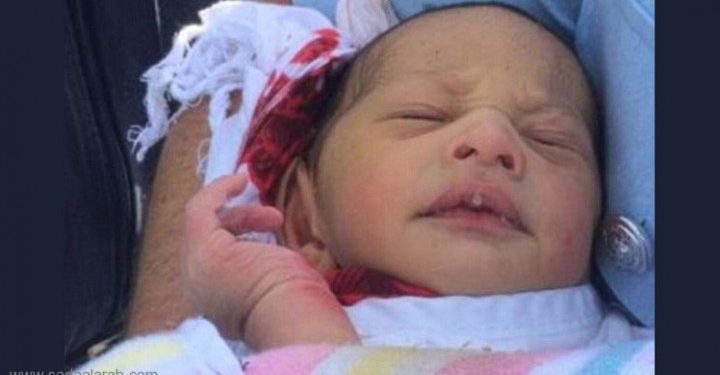 رضيع يبقى حيا 5 أيام بعد إلقائه في بالوعة صرف مياه الامطار