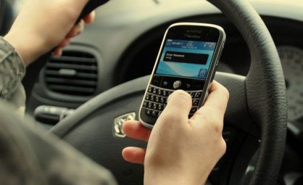 تطبيق لبناني يحد من أخطار استعمال الخليوي أثناء القيادة