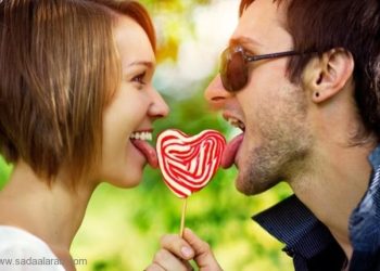 كيف تتصرفين حين ينظر حبيبك الى أخرى؟