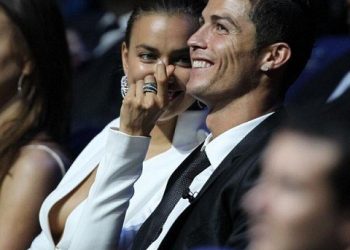 بالصورة: كيف احتفل رونالدو مع صديقته بـ هاتريك أتليتيكو؟