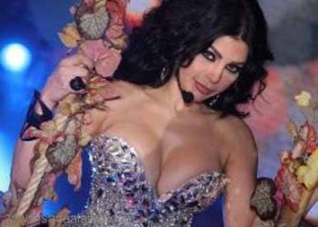 بالصورة: شاهد إثارة هيفاء وهبي في ثوبٍ مكشوف