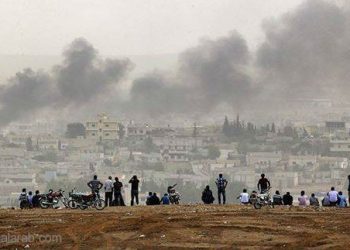 بالفيديو: غارة أمريكية تستهدف مسلحين من داعش