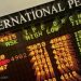 توقعات بتراجع أكبر لأسعار النفط في 2015