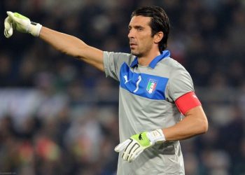 بالصور: الحارس الايطالي "بوفون" يتضامن مع غزّة على طريقته الخاصة