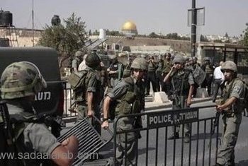 الإحتلال يفرض قيوداً في الحرم القدسي.. واستشهاد طفل في رام الله
