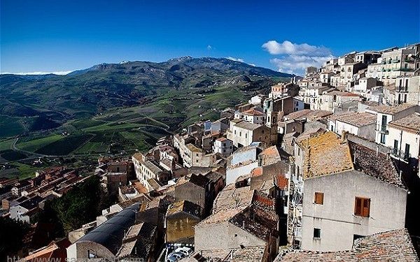 للبيع في صقلية: منازل بقيمة يورو واحد