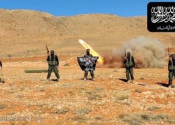 بالفيديو.. عندما يقع عناصر النصرة في قبضة داعش!