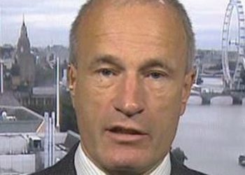 فيديو: ضابط سابق في الاستخبارات البريطانية: هكذا صنعنا داعش وهكذا نقرع طبول الحرب ضدها