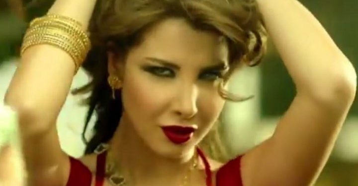 فيديو: نانسي عجرم تطلق اغنيتها الجديدة: ما تيجي هنا