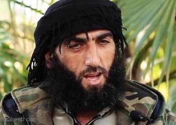 مقاتل هارب: داعشي يقطع رؤوس الأطفال ويعلقها على أبواب المدارس