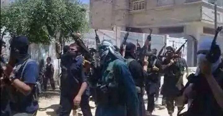 لماذا لا تستخدم الحكومة ورقة أهالي المسلّحين في عرسال؟