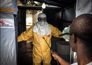 غينيا وليبيريا وساحل العاج يغلقون الحدود البرية خشية انتشار الإيبولا