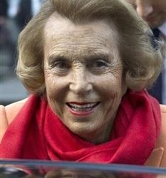 أثرى 10 نساء بالعالم!