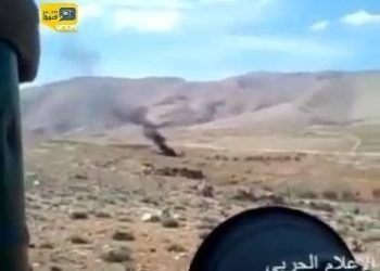 بالفيديو: آليات جبهة النصرة تقع في كمين وتتدمر في القلمون