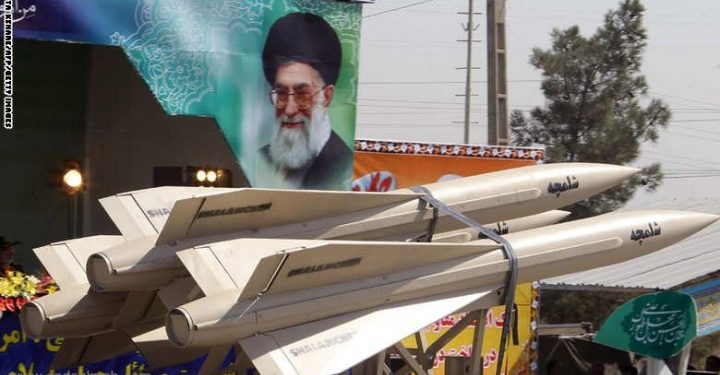 إيران تكشف عن تقنيات صوارخ تثير دهشة الأعداء بإمكانها ضرب حاملات الطائرات