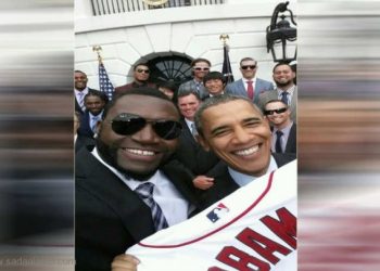 "سامسونغ" تغضب البيت الأبيض بصورة لأوباما وأورتيز