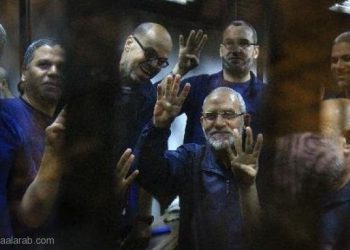 مصر: إحالة مجموعة جديدة من 438 إسلاميا أمام القضاء العسكري