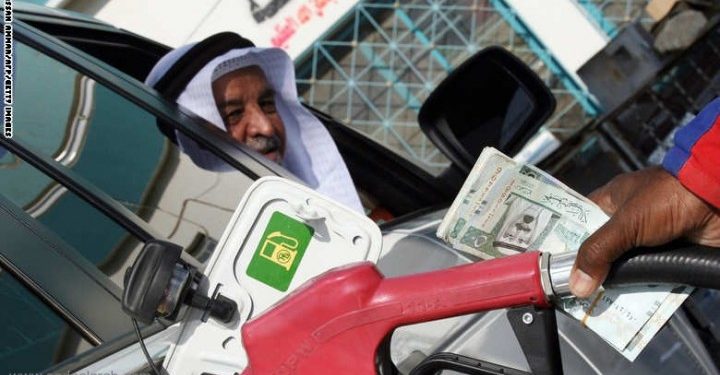 اقتراح برفع سعر البنزين يشعل السعودية